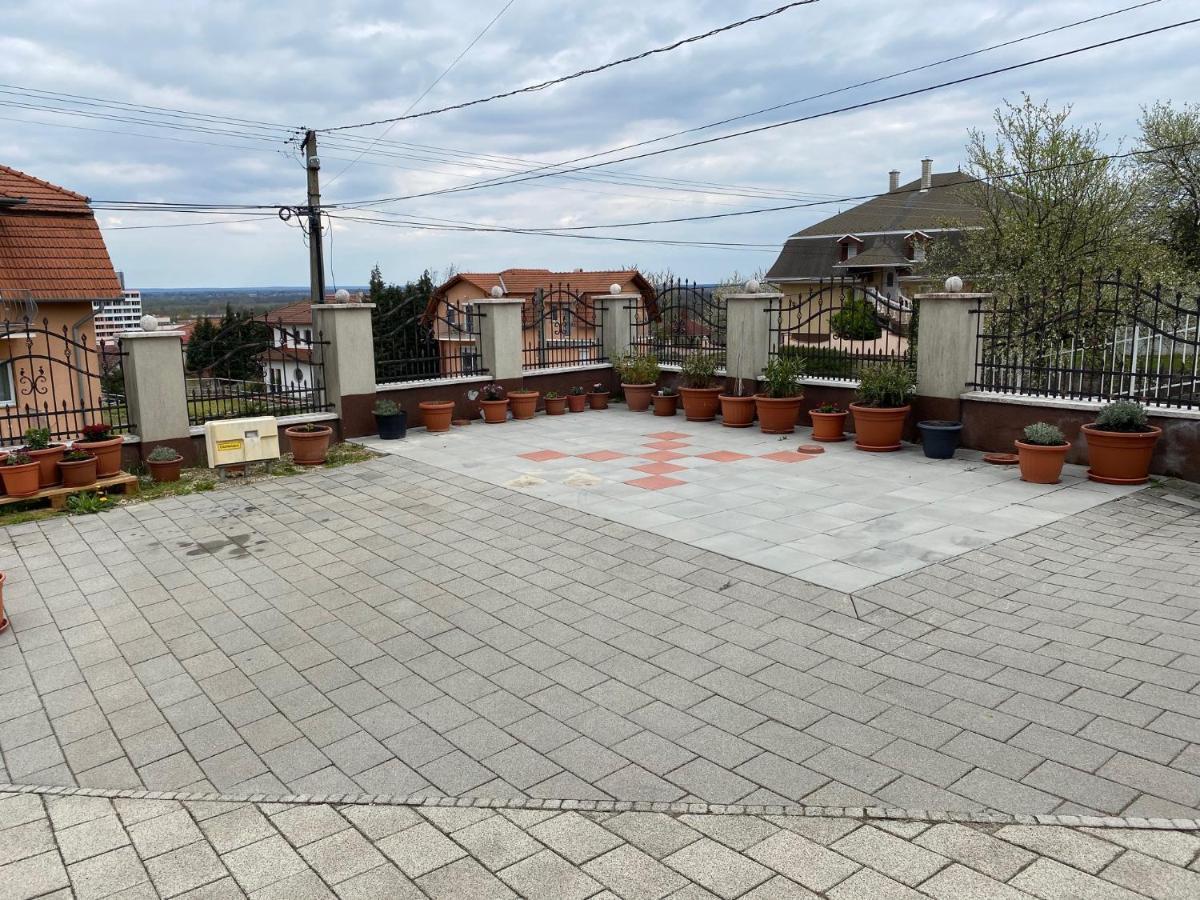 Arany Apartmanhaz Zalagyoengye Zalakaros Exterior photo