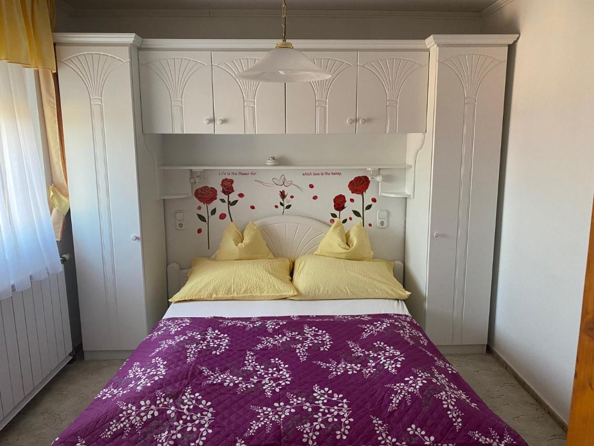 Arany Apartmanhaz Zalagyoengye Zalakaros Exterior photo